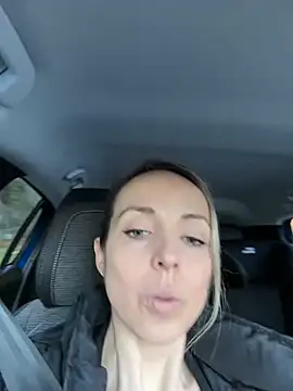 Annelibre online show from January 2025 10:00:01 AM