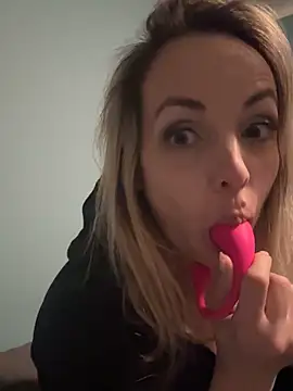 Annelibre online show from January 2025 09:29:02 PM