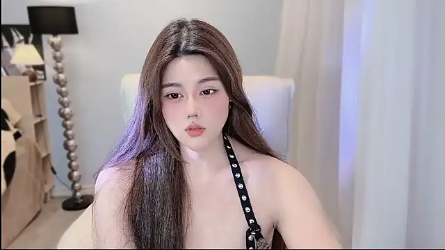 Strawberrybabyy1 online show from December 2024 02:06:01 PM