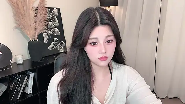 Strawberrybabyy1 online show from March 2025 01:06:02 PM