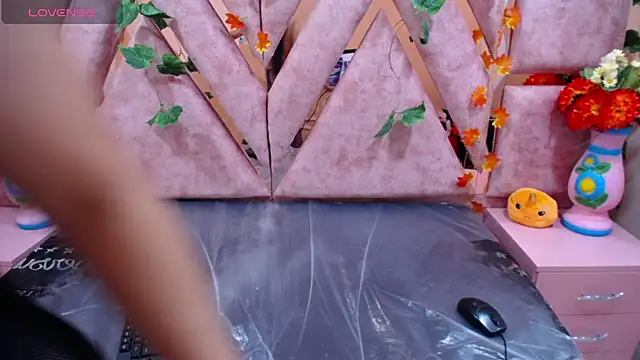 CataleyaLars20 online show from February 2025 03:37:02 PM