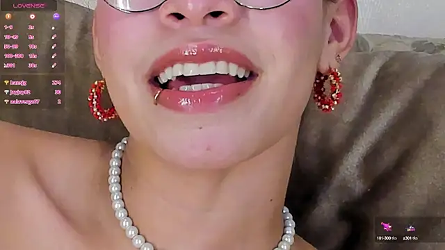 KimHiltton online show from February 2025 09:56:01 AM