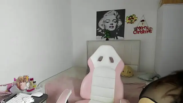 playsecrets online show from December 2024 05:40:02 PM