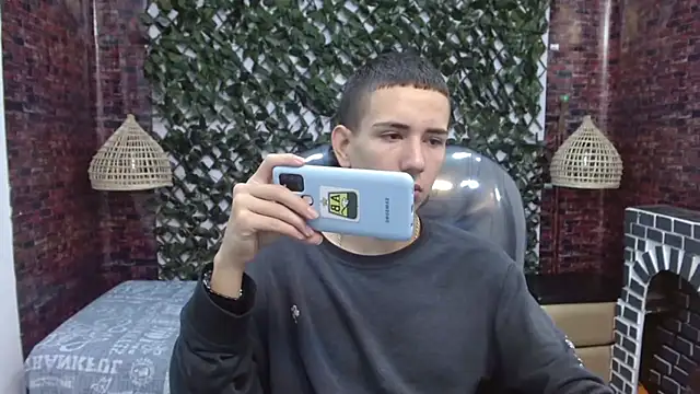 JackSwan18 online show from January 2025 12:42:02 PM