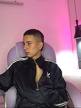 JackSwan18 online show from October 2025 04:10:02 AM