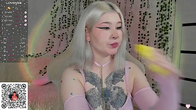 chillycharm online show from January 2025 02:28:02 AM