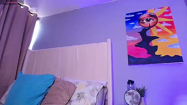 Shenoa1 online show from October 2025 07:35:02 PM