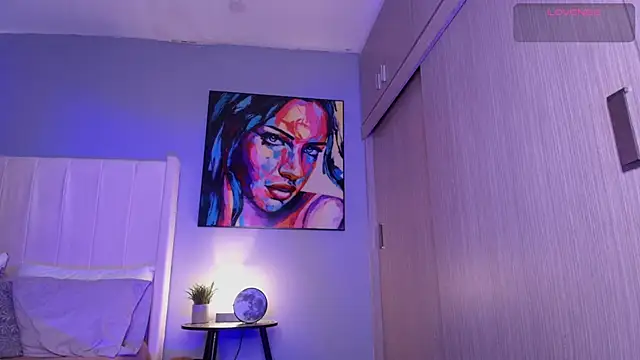 Shenoa1 online show from December 2025 02:43:02 PM