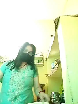 heenage online show from February 2025 02:52:01 AM