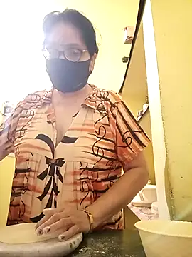 heenage online show from September 2025 03:00:02 PM