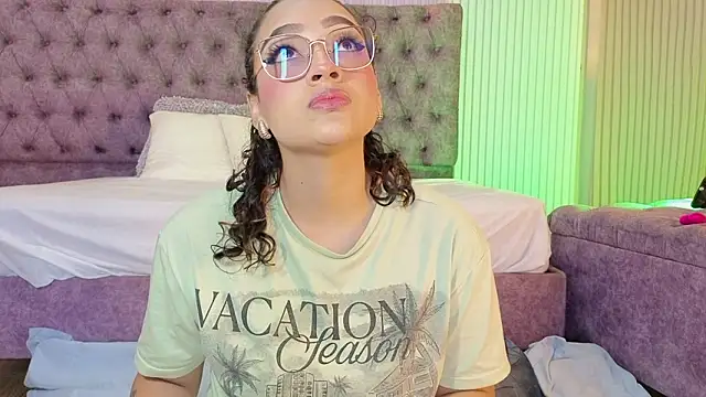 EMILYY FOXY online show from March 2026 06:59:02 PM