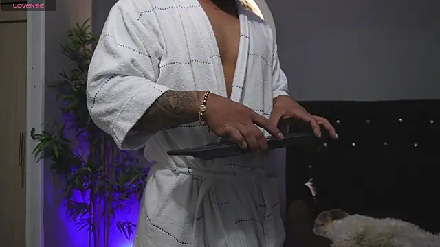 jordan mayers02 online show from February 2026 09:02:02 AM