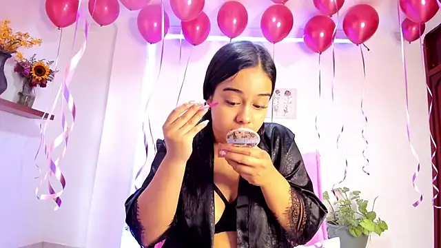 anniesweet- online show from October 2025 01:44:01 PM