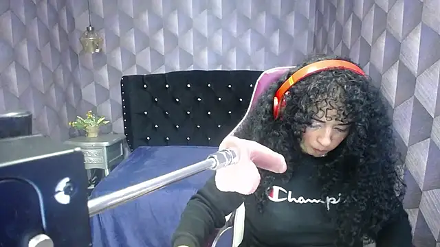 Sofiacowperx online show from January 2025 05:15:01 PM