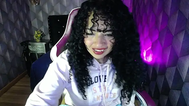 Sofiacowperx online show from February 2025 04:38:02 AM