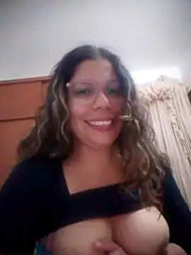 Snapshot of Carliina_Soussa chatting on February 2026 01:48:01 AM Carliina Soussa online show from February 2026 01:48:01 AM