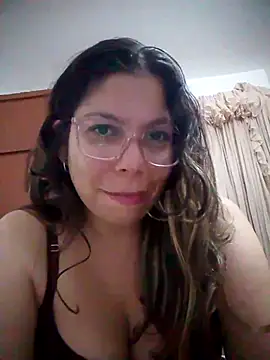 Snapshot of Carliina_Soussa chatting on February 2026 11:42:02 PM Carliina Soussa online show from February 2026 11:42:02 PM