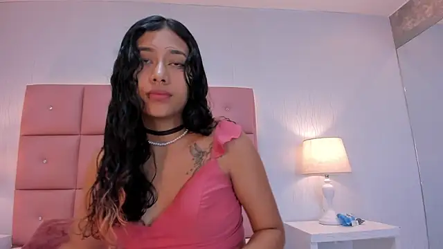 Snapshot of laura_smith33 chatting on March 2025 02:34:01 PM laura smith33 online show from March 2025 02:34:01 PM