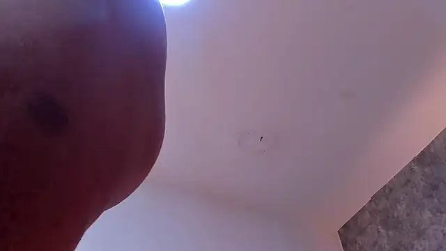 Snapshot of laura_smith33 chatting on March 2025 06:37:02 PM laura smith33 online show from March 2025 06:37:02 PM