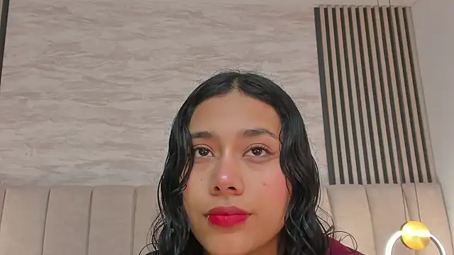 Snapshot of laura_smith33 chatting on October 2025 02:37:01 PM laura smith33 online show from October 2025 02:37:01 PM