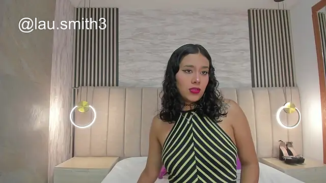 Snapshot of laura_smith33 chatting on October 2025 03:03:02 PM laura smith33 online show from October 2025 03:03:02 PM
