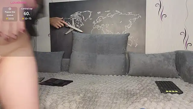 Snapshot of Secret-Smile chatting on March 2025 09:43:02 PM Secret-Smile online show from March 2025 09:43:02 PM