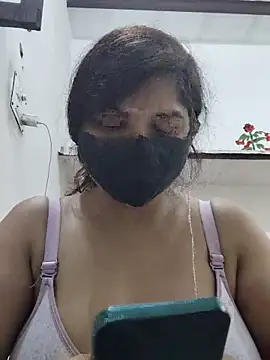 Snapshot of illay_love chatting on May 2026 05:32:01 PM illay love online show from May 2026 05:32:01 PM