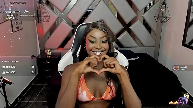 Nahomi-Hill online show from February 2025 07:57:02 PM