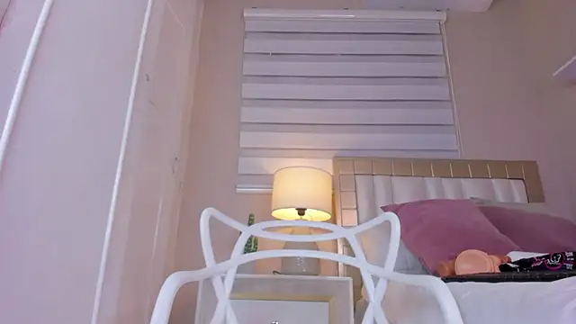 Snapshot of zoe_sky_ chatting on February 2025 12:21:01 PM zoe sky online show from February 2025 12:21:01 PM