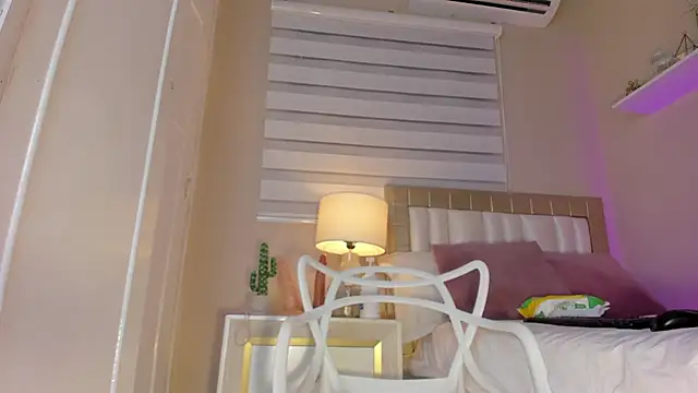 Snapshot of zoe_sky_ chatting on February 2025 11:42:02 AM zoe sky online show from February 2025 11:42:02 AM