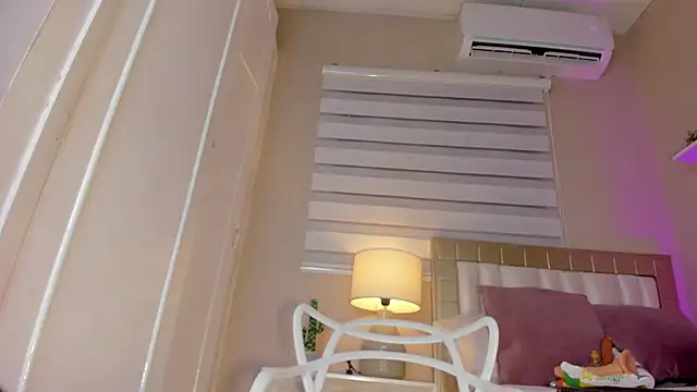 Snapshot of zoe_sky_ chatting on March 2025 11:36:02 AM zoe sky online show from March 2025 11:36:02 AM