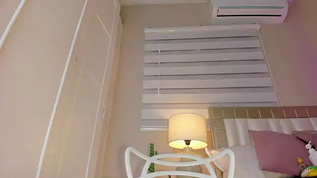 Snapshot of zoe_sky_ chatting on March 2025 05:43:02 PM zoe sky online show from March 2025 05:43:02 PM