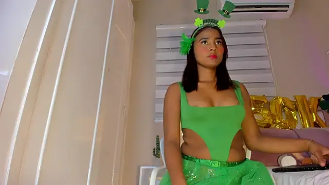 Snapshot of zoe_sky_ chatting on March 2025 11:53:02 AM zoe sky online show from March 2025 11:53:02 AM