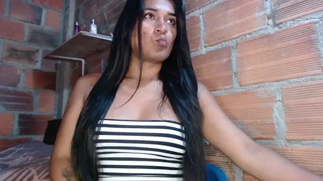 Snapshot of _karolxxx_ chatting on January 2025 01:49:01 PM karolxxx online show from January 2025 01:49:01 PM