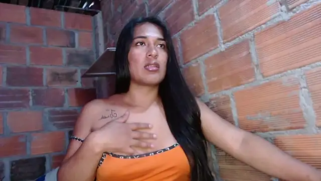 Snapshot of _karolxxx_ chatting on February 2025 06:30:01 PM karolxxx online show from February 2025 06:30:01 PM