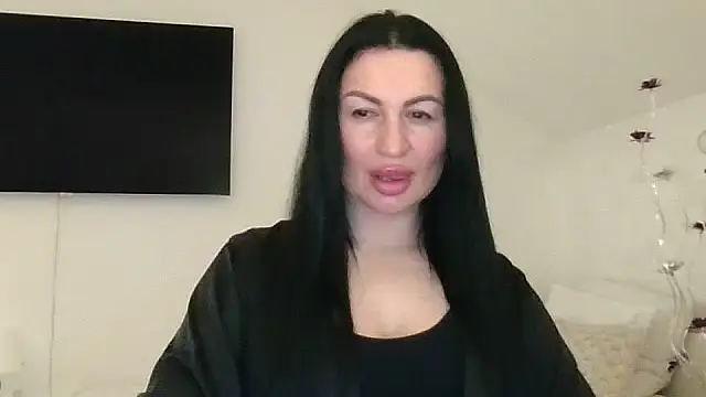 Helena7077 online show from January 2025 11:45:01 PM