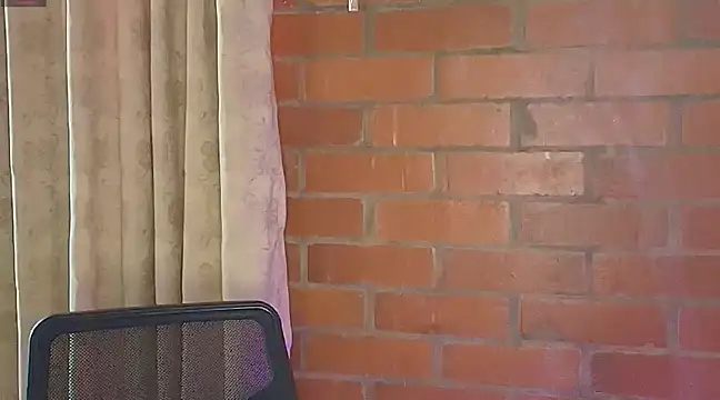 Leandro valenzuela online show from February 2025 01:06:01 PM