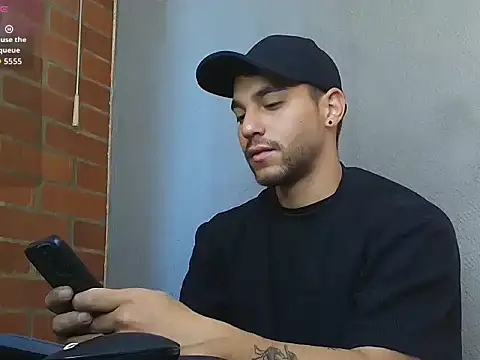 Leandro valenzuela online show from April 2026 06:34:02 PM