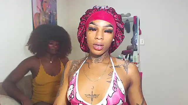 Snapshot of badgirls_cx chatting on June 2026 09:46:01 PM badgirls cx online show from June 2026 09:46:01 PM