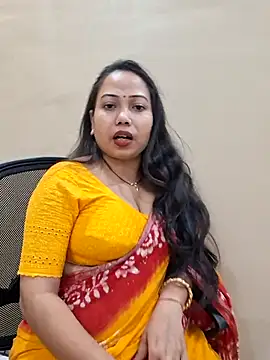 Snapshot of DREAM_GIRL-30 chatting on February 2026 06:04:01 PM DREAM GIRL-30 online show from February 2026 06:04:01 PM