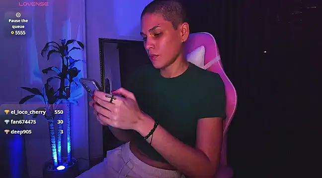 Charlee pink online show from December 2024 08:44:01 AM