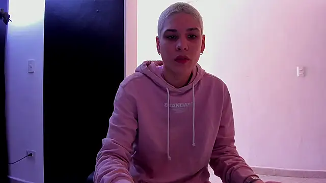 Charlee pink online show from September 2025 01:44:02 PM