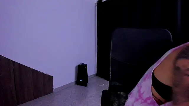 Charlee pink online show from September 2025 02:00:02 AM