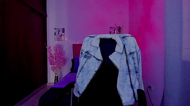 Charlee pink online show from September 2025 02:22:01 PM