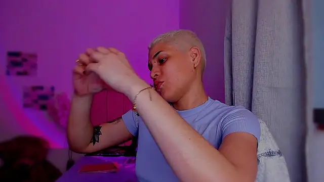 Charlee pink online show from February 2026 12:54:01 AM