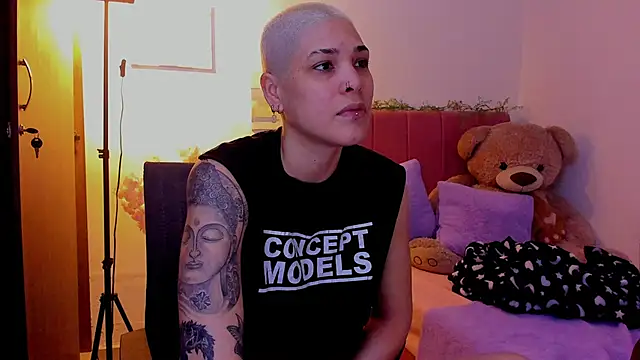 Charlee pink online show from March 2026 07:30:01 PM