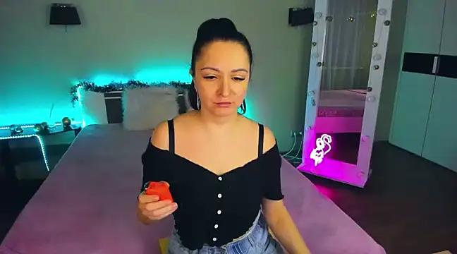 Snapshot of AngellLika chatting on January 2025 01:41:02 PM AngellLika online show from January 2025 01:41:02 PM