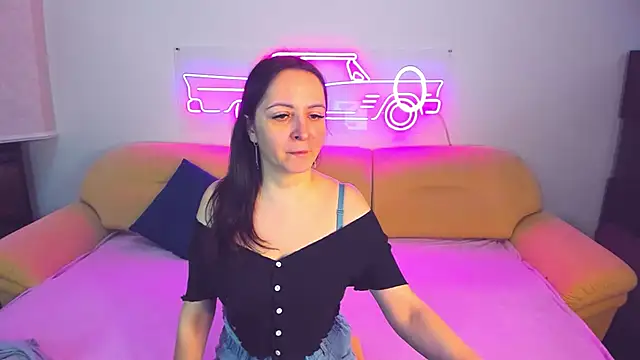 Snapshot of AngellLika chatting on January 2025 06:20:01 AM AngellLika online show from January 2025 06:20:01 AM