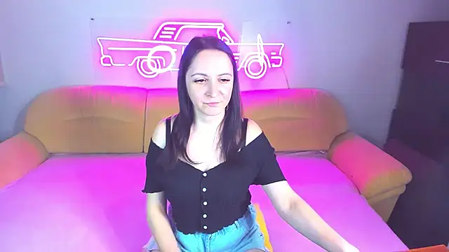 Snapshot of AngellLika chatting on January 2025 04:15:01 PM AngellLika online show from January 2025 04:15:01 PM