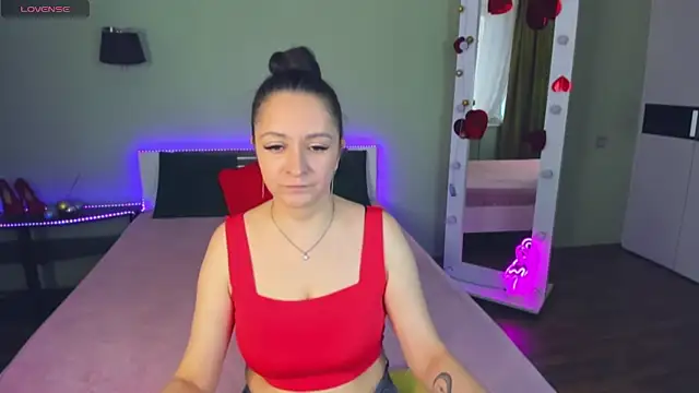 Snapshot of AngellLika chatting on October 2025 12:58:01 PM AngellLika online show from October 2025 12:58:01 PM